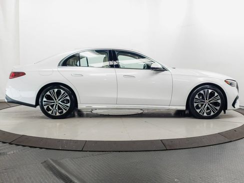 Used 2025 Mercedes-Benz E 350 4MATIC Sedan image 34
