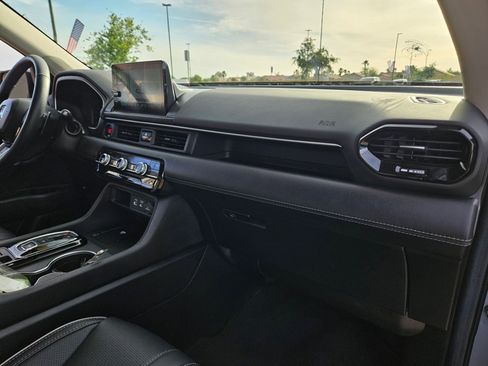 Used 2025 Honda Pilot Elite image 29