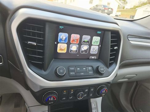 Used 2018 GMC Acadia SLT image 27