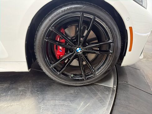 Used 2023 BMW M440i Convertible w/ Premium Package image 9