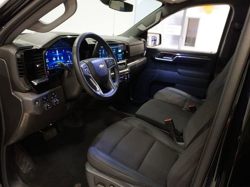 Certified 2024 Chevrolet Silverado 1500 LT image 9