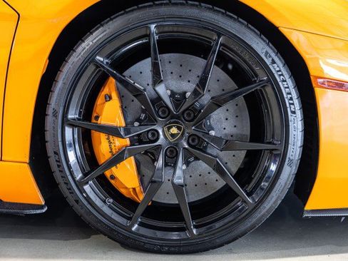 Used 2018 Lamborghini Aventador S AWD/4WD image 38
