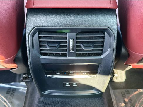 Used 2025 BMW 330i Sedan image 20