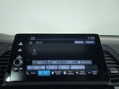 Used 2025 Honda Odyssey Sport-L image 21