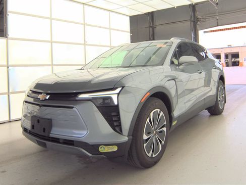 Used 2024 Chevrolet Blazer EV LT AWD/4WD image 4