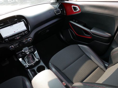Used 2023 Kia Soul GT-Line FWD image 11