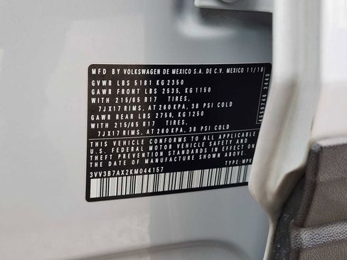 Used 2019 Volkswagen Tiguan SE w/ Panoramic Sunroof Package image 35