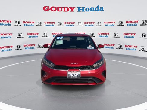 Used 2022 Kia Forte LXS image 3