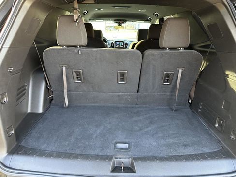 Used 2023 Chevrolet Traverse LT image 26