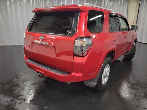 Used 2017 Toyota 4Runner SR5 AWD/4WD image 8