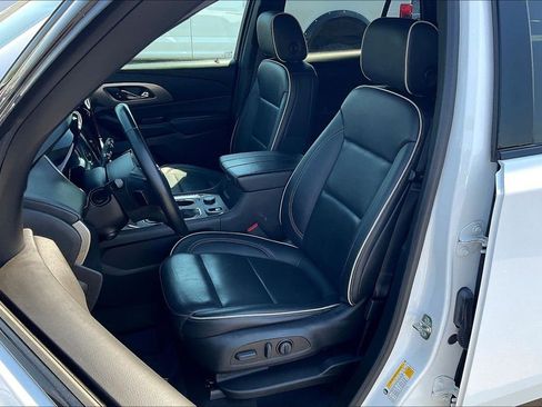 Used 2023 Chevrolet Traverse Premier w/ Redline Edition AWD/4WD image 23