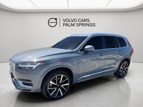 Used 2022 Volvo XC90 T8 Inscription Expression w/ Advanced Package AWD/4WD image 3