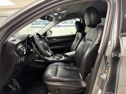 Used 2018 Alfa Romeo Stelvio Sport w/ Quick Order Package 22J Sport image 9