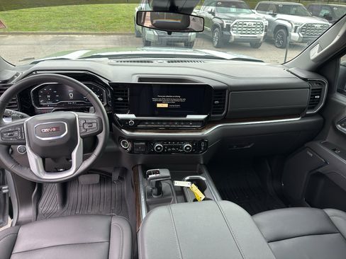 Used 2025 GMC Sierra 1500 Elevation w/ Elevation Premium Package AWD/4WD image 14