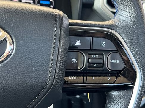 Certified 2023 Toyota Sequoia Platinum AWD/4WD image 29