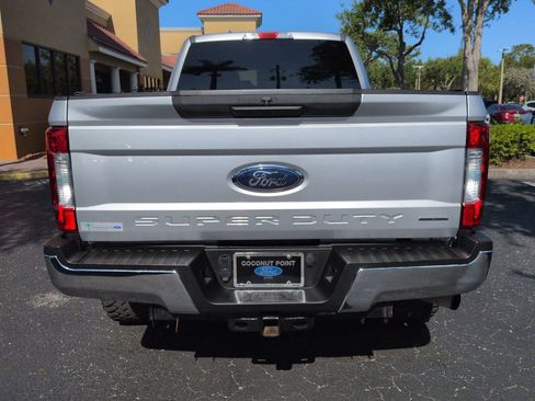 Used 2017 Ford F250 XLT AWD/4WD image 4