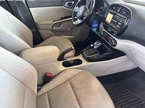 Used 2020 Kia Soul EX FWD image 15