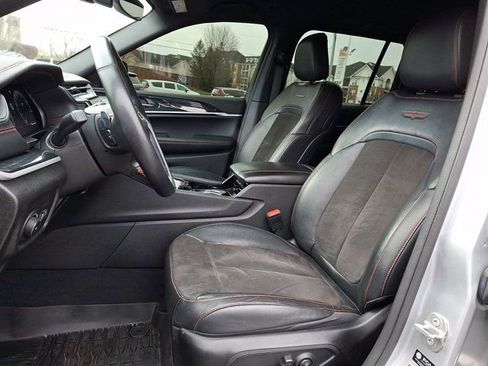 Used 2022 Jeep Grand Cherokee Trailhawk AWD/4WD image 17