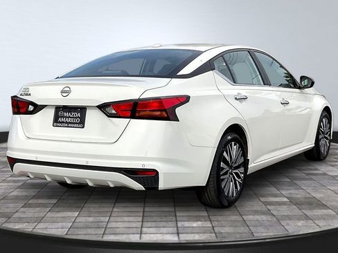 Used 2025 Nissan Altima 2.5 SV image 7