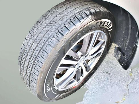 Used 2019 INFINITI QX60 Luxe image 37