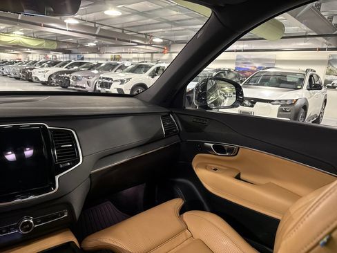 Certified 2023 Volvo XC90 B6 Ultimate w/ Protection Package Premier AWD/4WD image 24