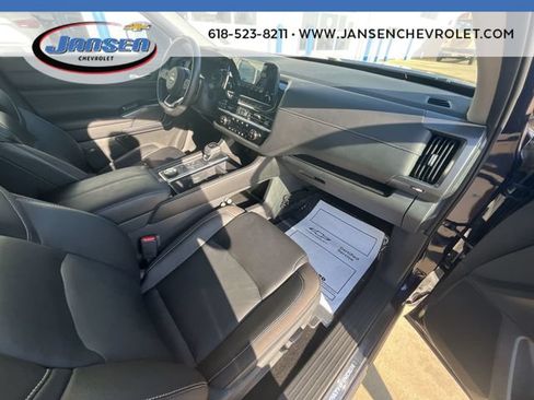 Used 2023 Nissan Pathfinder SL w/ SL Premium Package AWD/4WD image 29