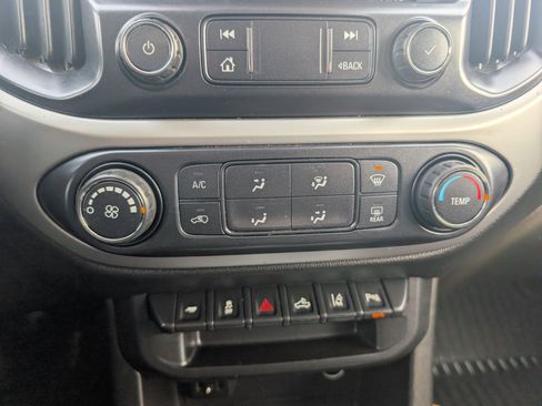 Used 2020 Chevrolet Colorado LT w/ Safety Package image 21