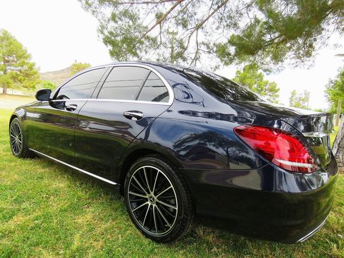 Used 2019 Mercedes-Benz C 300 Sedan w/ Premium Package image 4