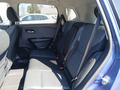 Used 2021 Nissan Rogue SV image 10