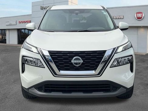 Used 2023 Nissan Rogue SV FWD image 2