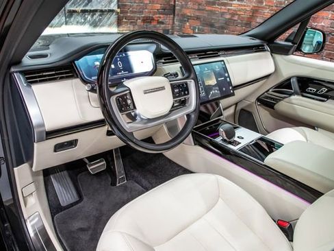Used 2024 Land Rover Range Rover Long Wheelbase Autobiography AWD/4WD image 2