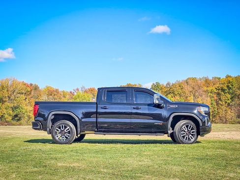 Used 2020 GMC Sierra 1500 AT4 w/ AT4 Premium Package image 3