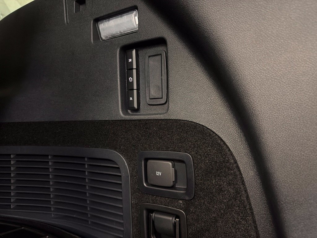 Used 2026 Lincoln Aviator AWD image 38