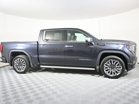 Used 2023 GMC Sierra 1500 Denali Ultimate image 9