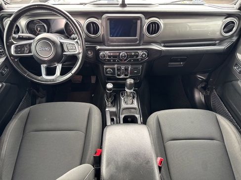 Used 2020 Jeep Wrangler Unlimited Sahara image 22