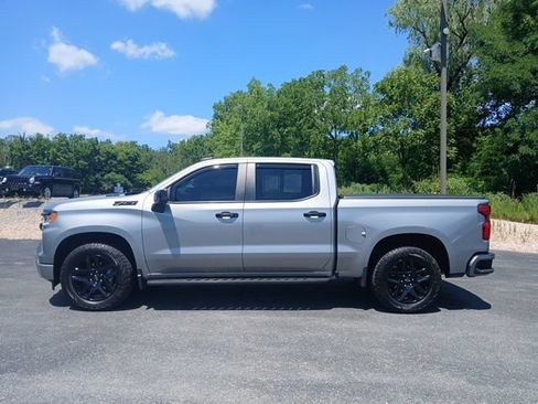 Used 2023 Chevrolet Silverado 1500 RST AWD/4WD image 3