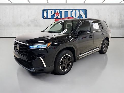Used 2025 Honda Pilot EX-L image 3