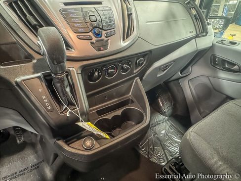 Used 2019 Ford Transit 150 XLT image 16