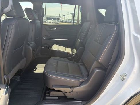 New 2026 Chevrolet Traverse High Country w/ LPO, Floor Liner Package image 25