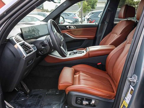 Used 2024 BMW X5 xDrive50e image 17