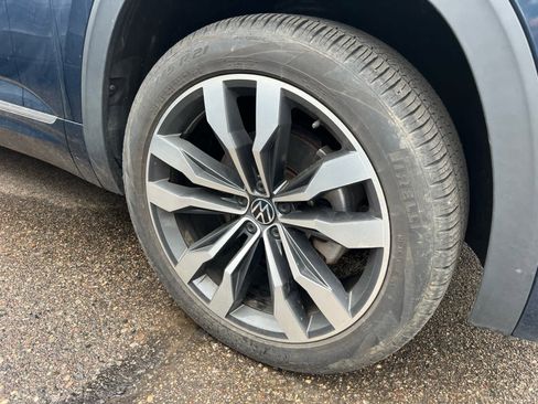 Used 2022 Volkswagen Atlas SEL Premium AWD/4WD image 4