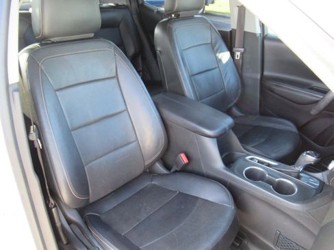 Used 2018 Chevrolet Equinox Premier FWD image 9