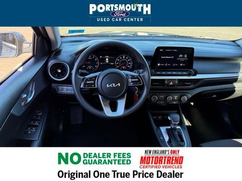 Used 2024 Kia Forte LXS w/ LXS Technology Package image 7