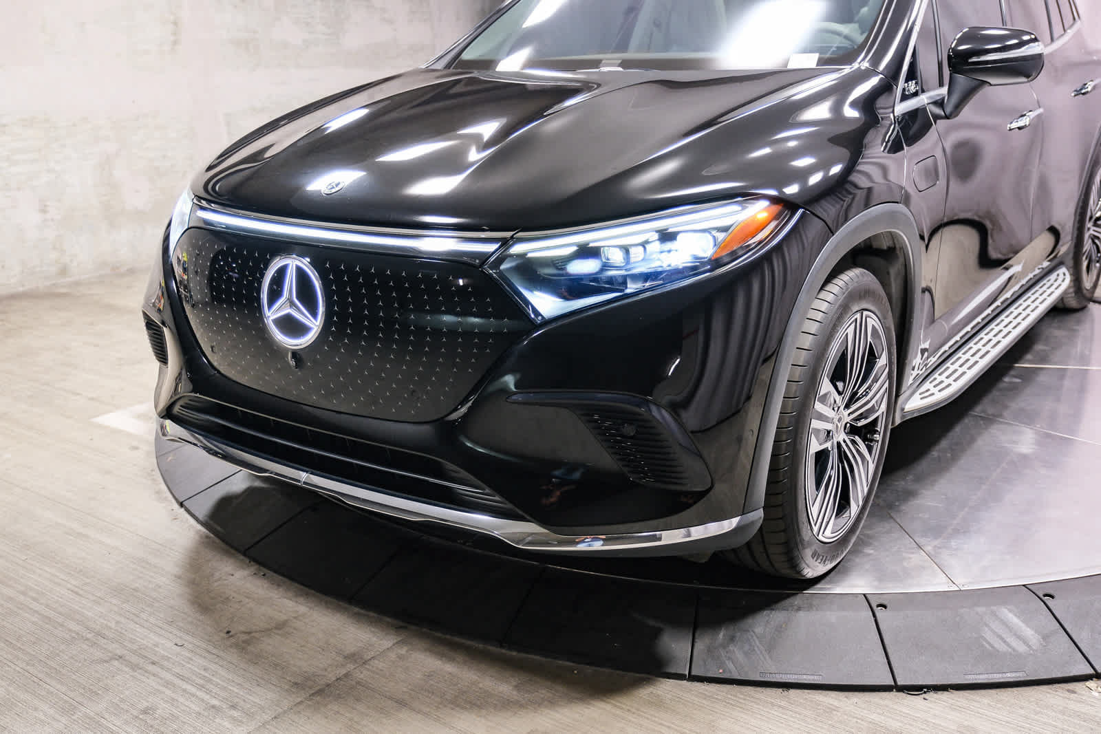 Certified 2023 Mercedes-Benz EQS 450+ SUV image 11