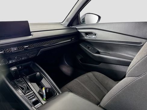 Used 2025 Honda Accord Sport image 23