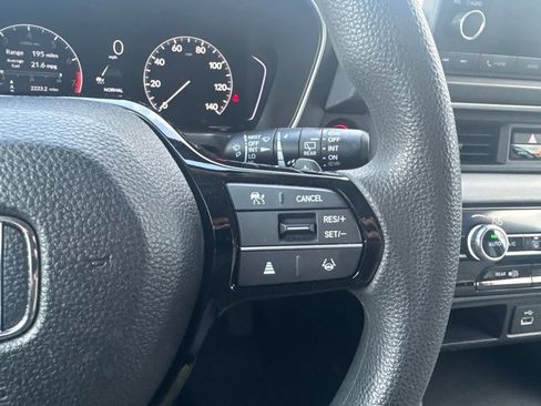 Used 2023 Honda Pilot LX image 18