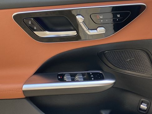 Certified 2025 Mercedes-Benz C 300 Sedan image 20