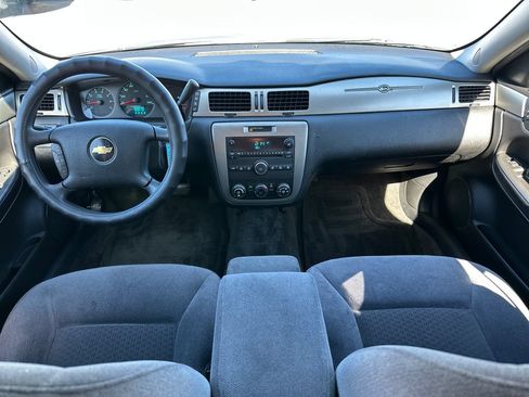 Used 2011 Chevrolet Impala Police FWD image 14