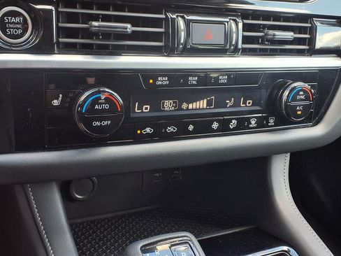 Used 2024 Nissan Pathfinder SV w/ SV Premium Package AWD/4WD image 26