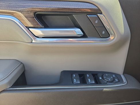 Used 2023 Chevrolet Silverado 1500 RST RWD image 15